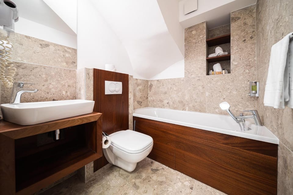 Bathroom, Bath