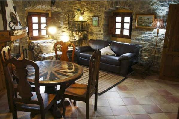 Day, Dining area