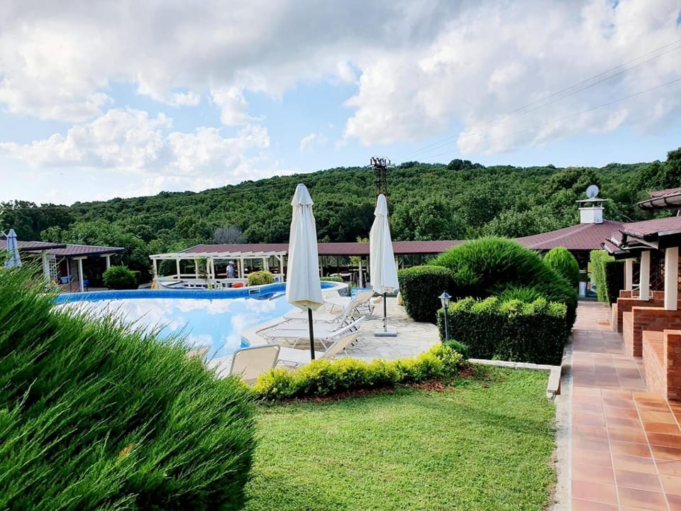 Garden view, Mountain view, Pool view