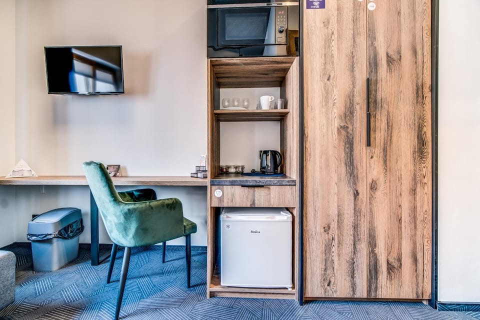 Kitchen or kitchenette, Photo of the whole room, Area and facilities