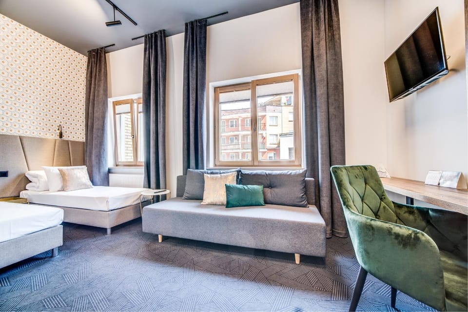 Living room, Photo of the whole room, Seating area, Bedroom