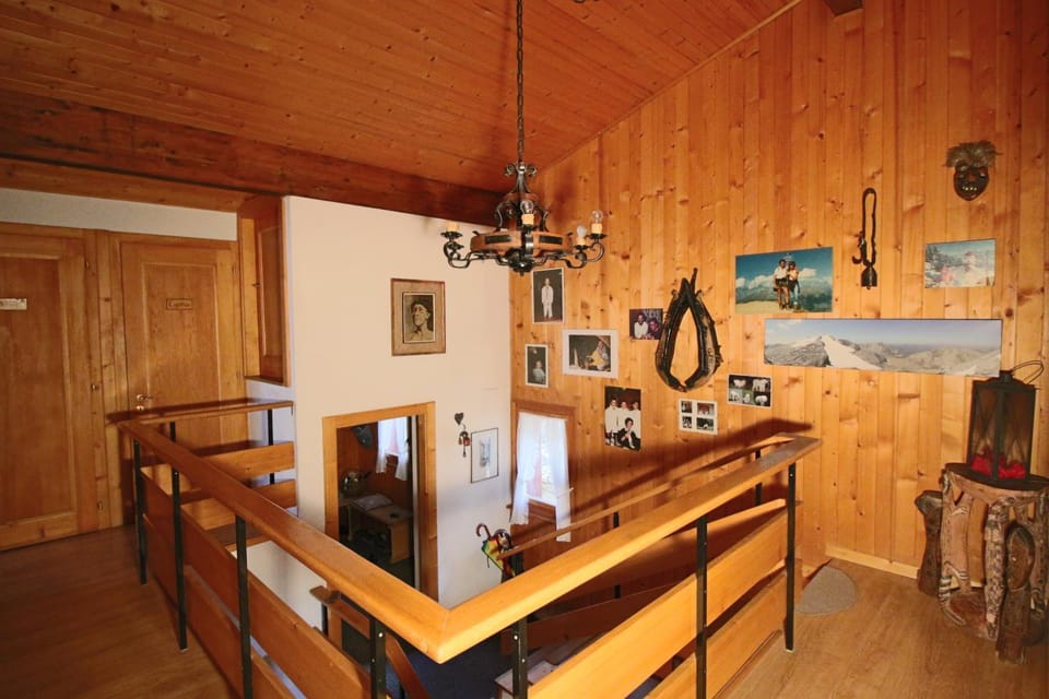 Pension Les Audannes Bed and Breakfast in Canton of Valais