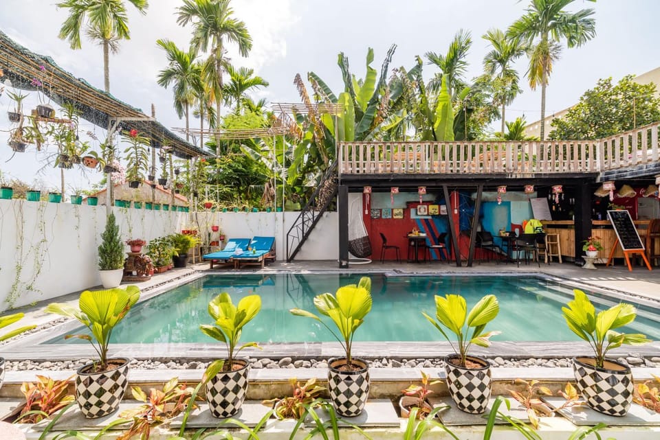 Property building, Summer, Pool view, Swimming pool, Swimming pool