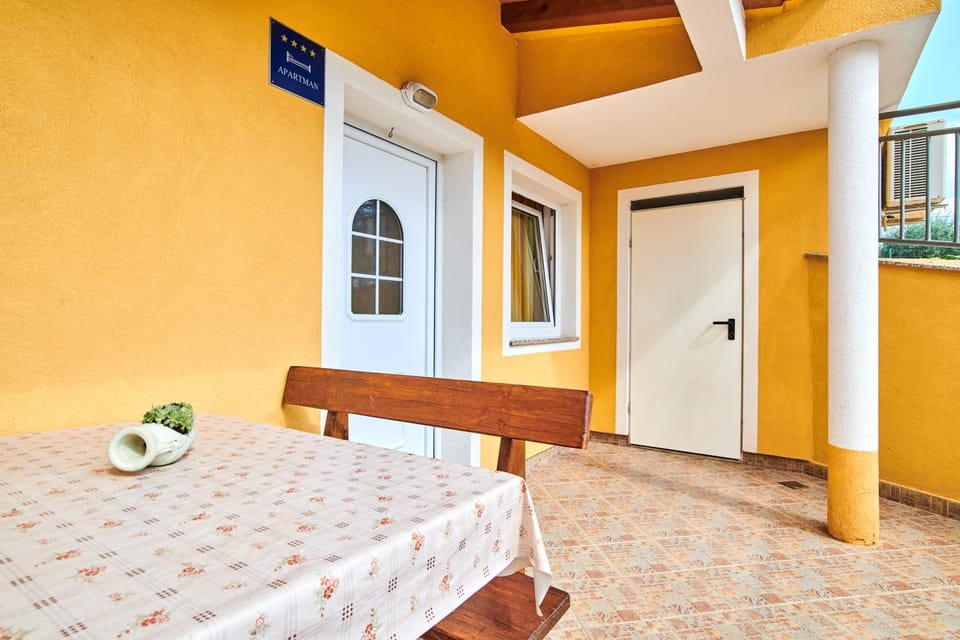 APP Šverko Apartment in Istria County