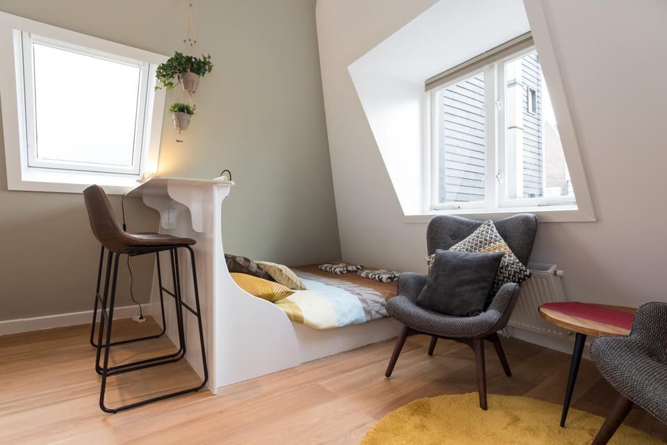 Seating area, Bedroom