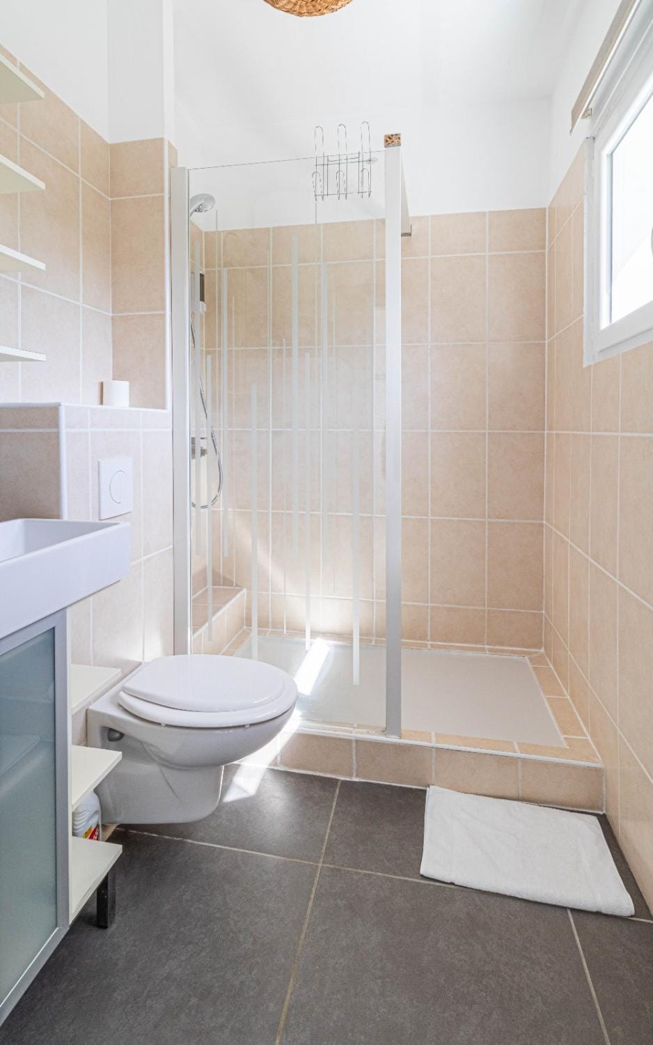Bathroom, Bath, towels