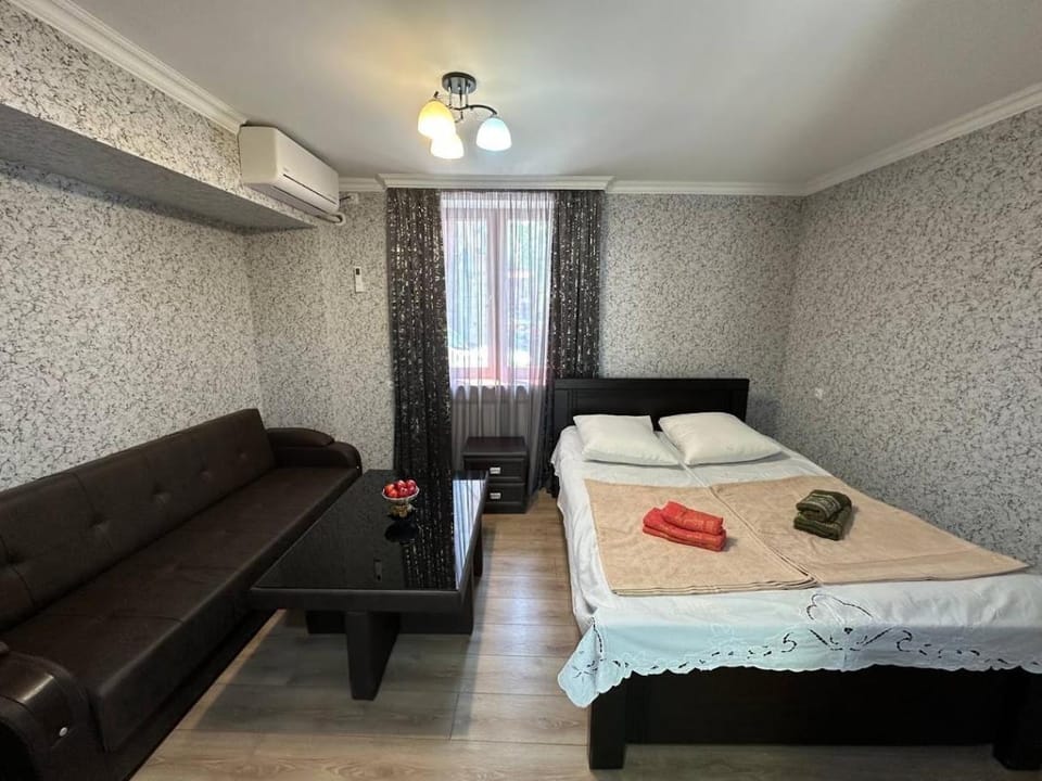 Guest House - Avlabari Bed and Breakfast in Tbilisi, Georgia