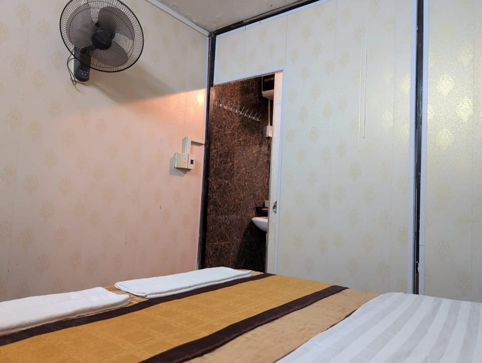 Bedroom, Area and facilities