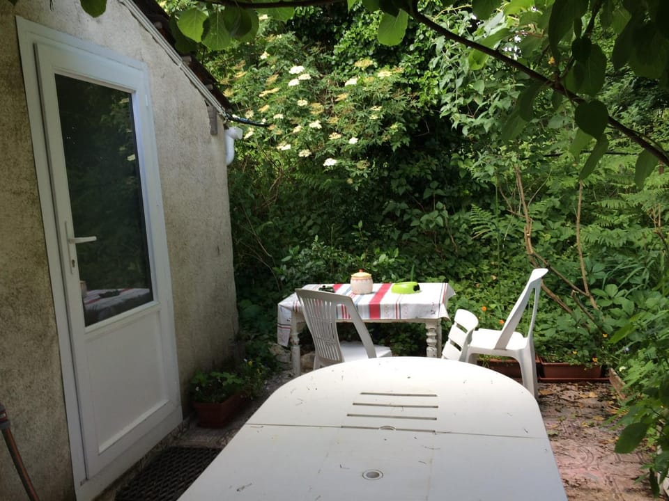 Patio, Garden view