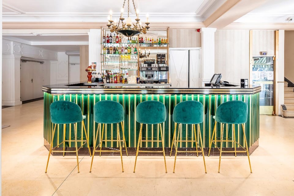 Lounge or bar