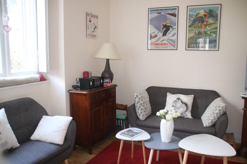 TV and multimedia, Living room, hair dresser