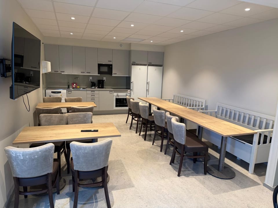 Communal lounge/ TV room, Kitchen or kitchenette, Communal kitchen, kitchen