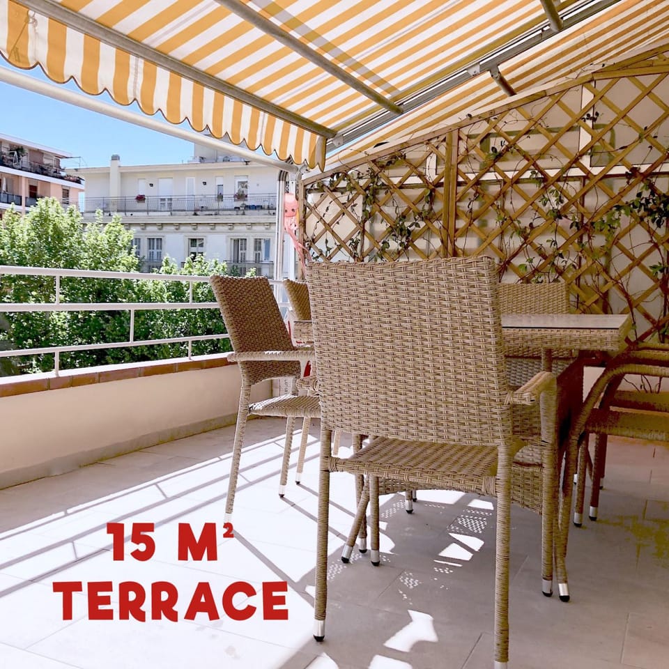 Patio, Patio, Day, View (from property/room), View (from property/room), Balcony/Terrace, Balcony/Terrace, Decorative detail, Decorative detail, Dining area, On site, City view, City view, Street view, Street view