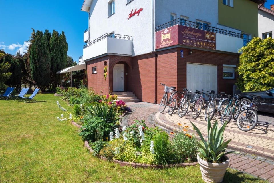 Facade/entrance, Garden