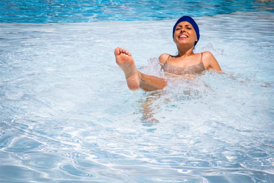 Day, Swimming pool
