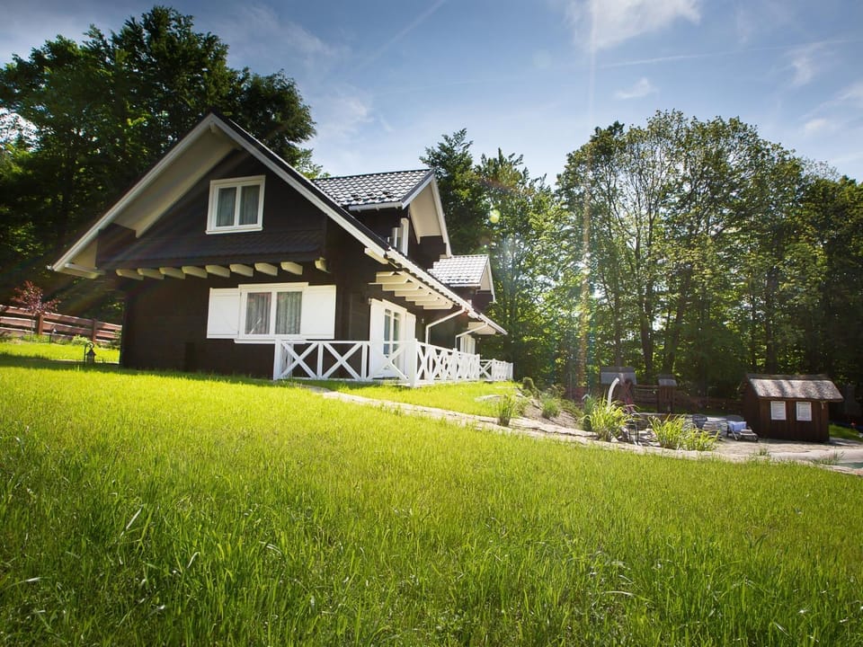 Facade/entrance, Spring, Day, Natural landscape, Garden, Garden view
