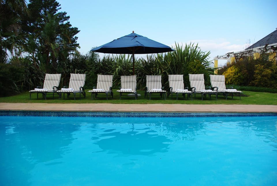 Day, Swimming pool