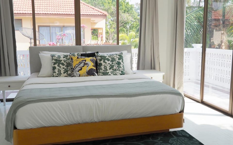 Bed, Bedroom