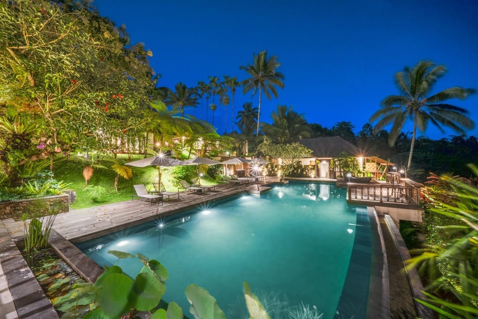 Property building, Swimming pool