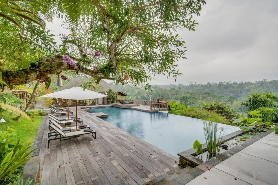 Property building, Swimming pool