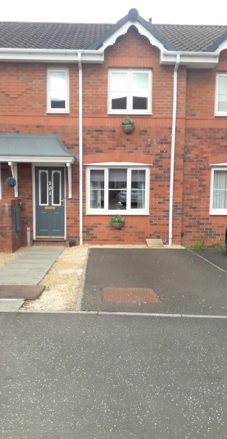 Property building, Facade/entrance