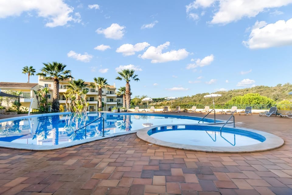 Presa De Moura Campground/ 
RV Resort in Carvoeiro