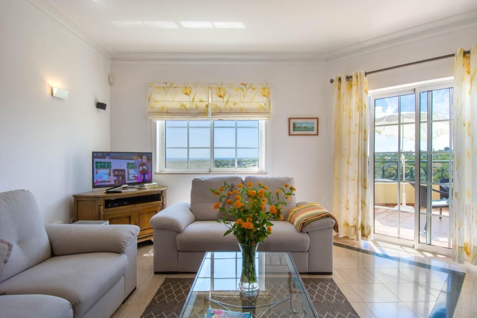 Presa De Moura Campground/ 
RV Resort in Carvoeiro