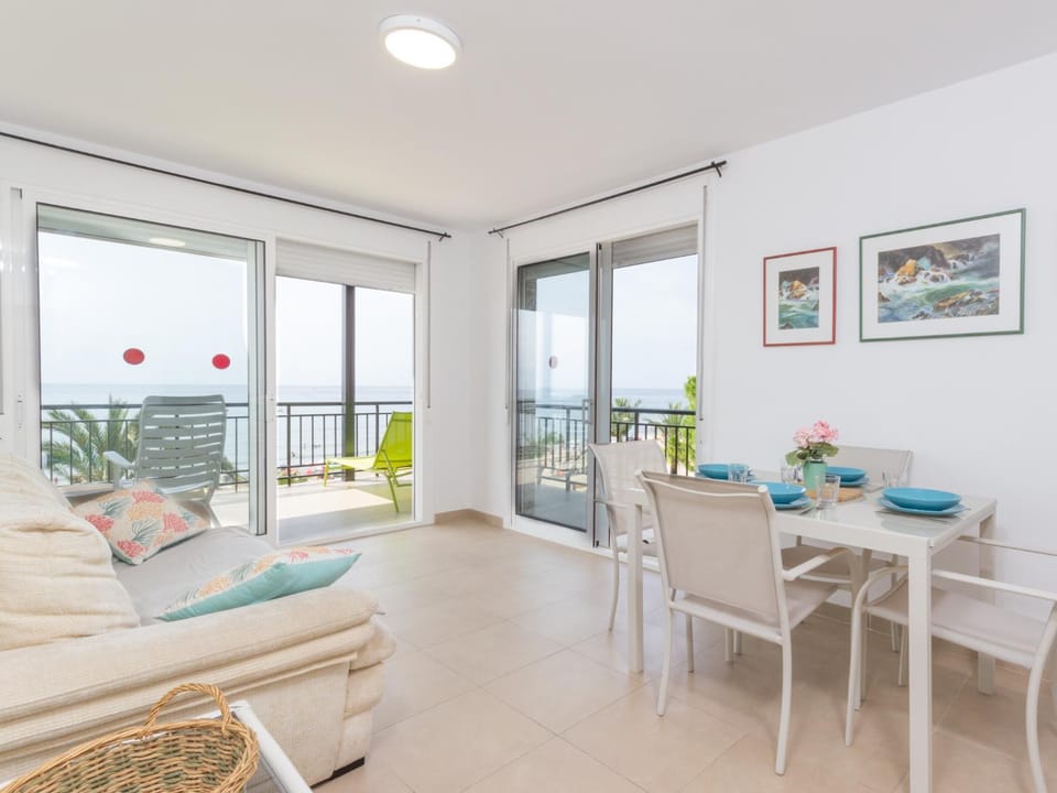 Living room, Sea view