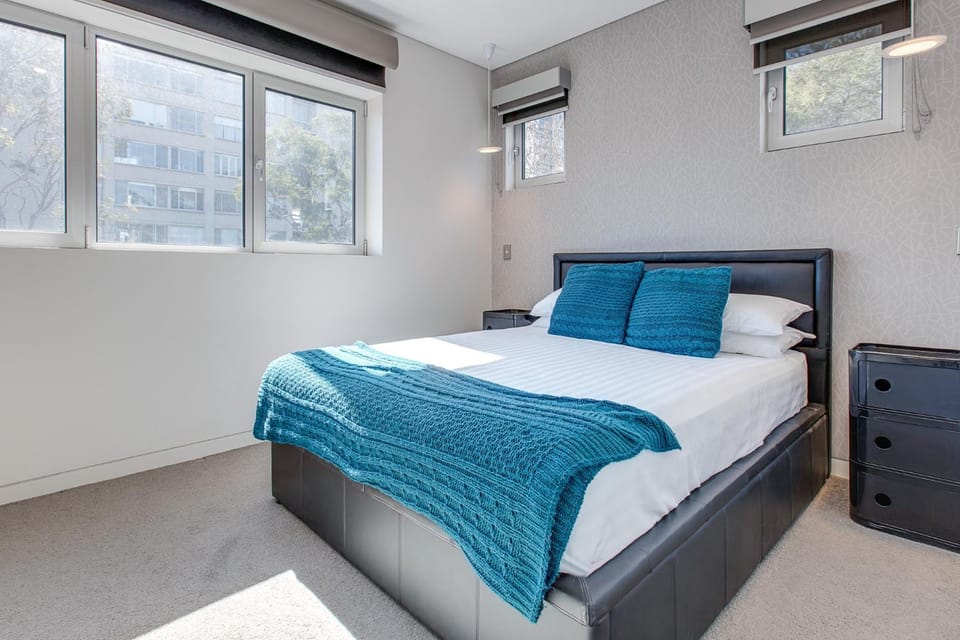 Explore Sydney from Stylish North Shore Apartment Apartment in Sydney