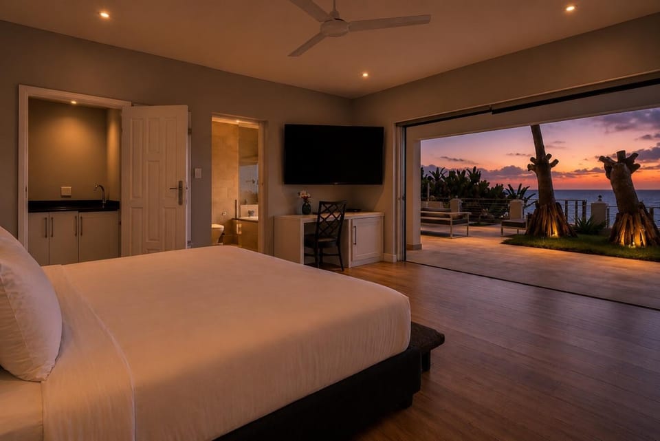 Bed, Bathroom, TV and multimedia, Kitchen or kitchenette, Bedroom, Garden view, Garden view, Pool view, Sea view, Swimming pool, Sunset, Bath, sunbed