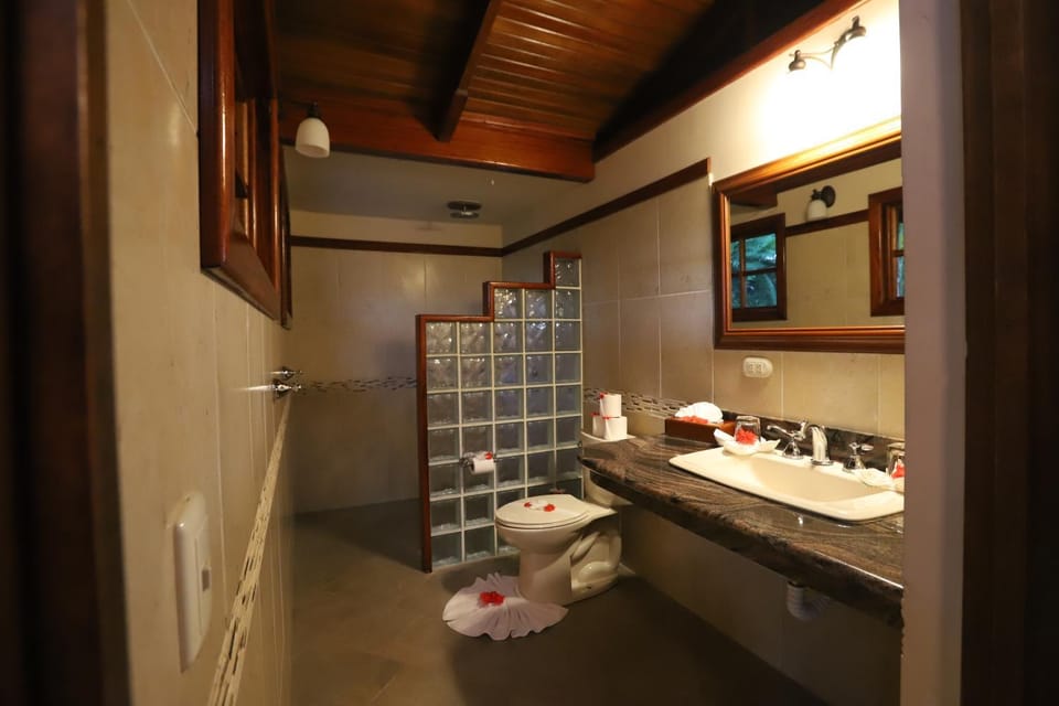 Aguila de Osa Rainforest Lodge Hotel in Bahia Drake