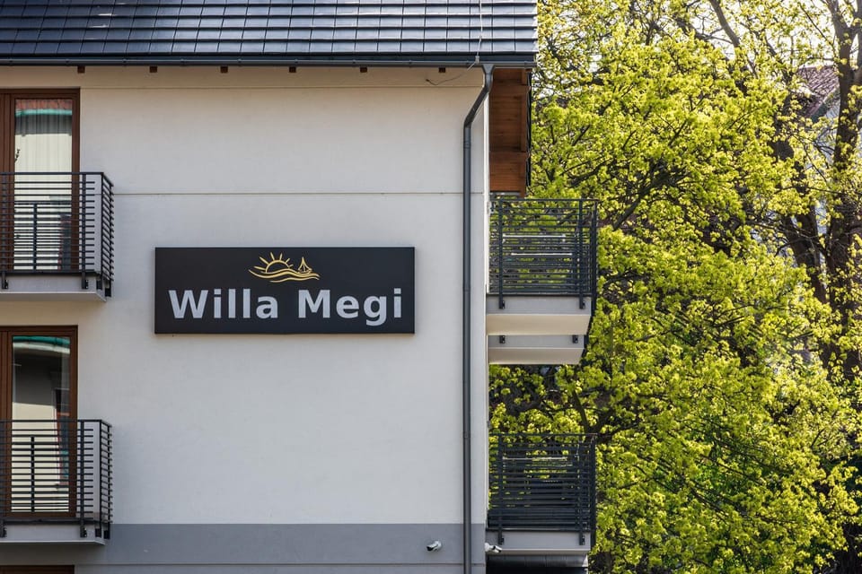 Property building, Day, Property logo or sign, Neighbourhood, View (from property/room), View (from property/room), Other, Other, Other, Seating area, Street view