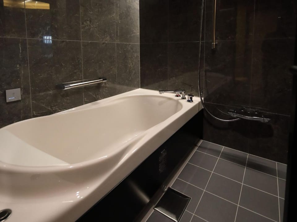 Bathroom, Bath