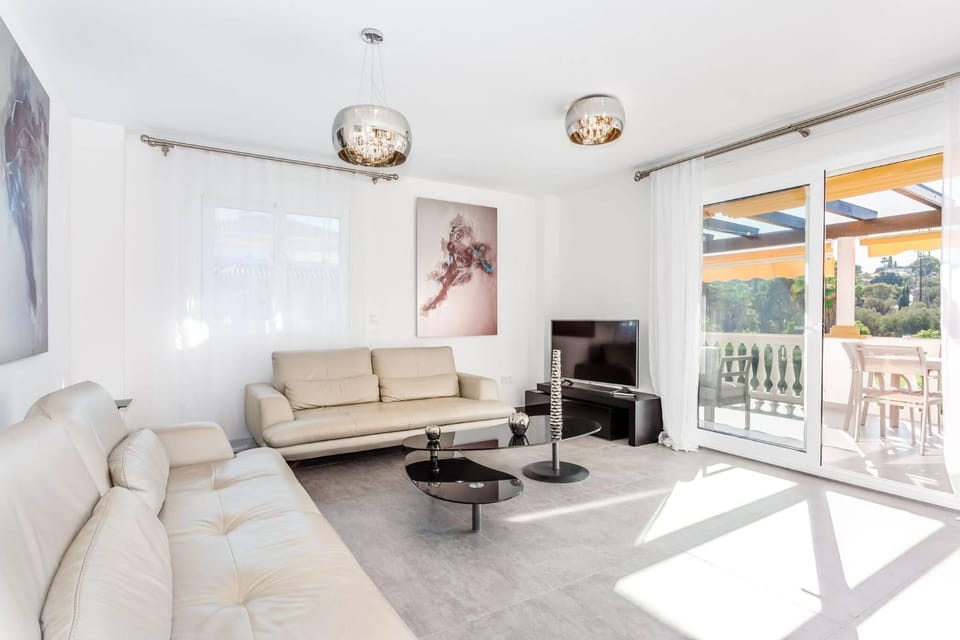 Communal lounge/ TV room, Living room