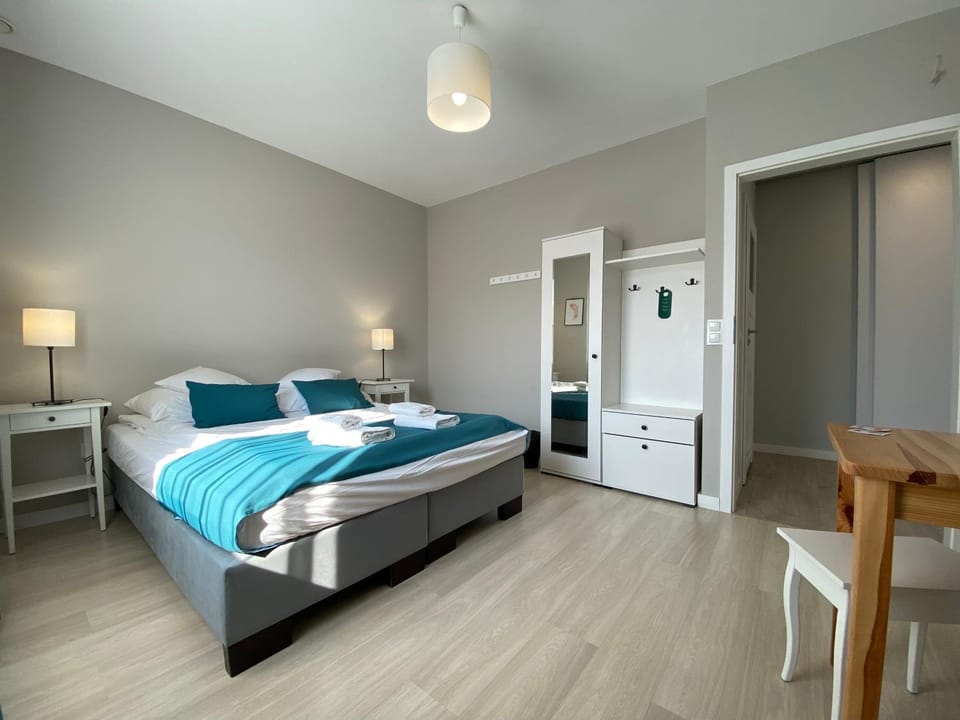 Bed, Photo of the whole room, Bedroom, wardrobe