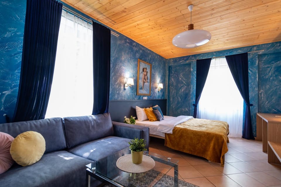 Bed, Photo of the whole room