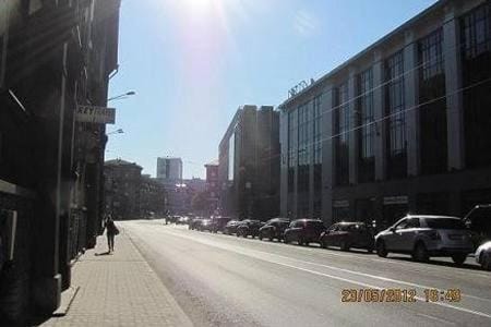 Day, Neighbourhood, City view, Street view, Location, Parking