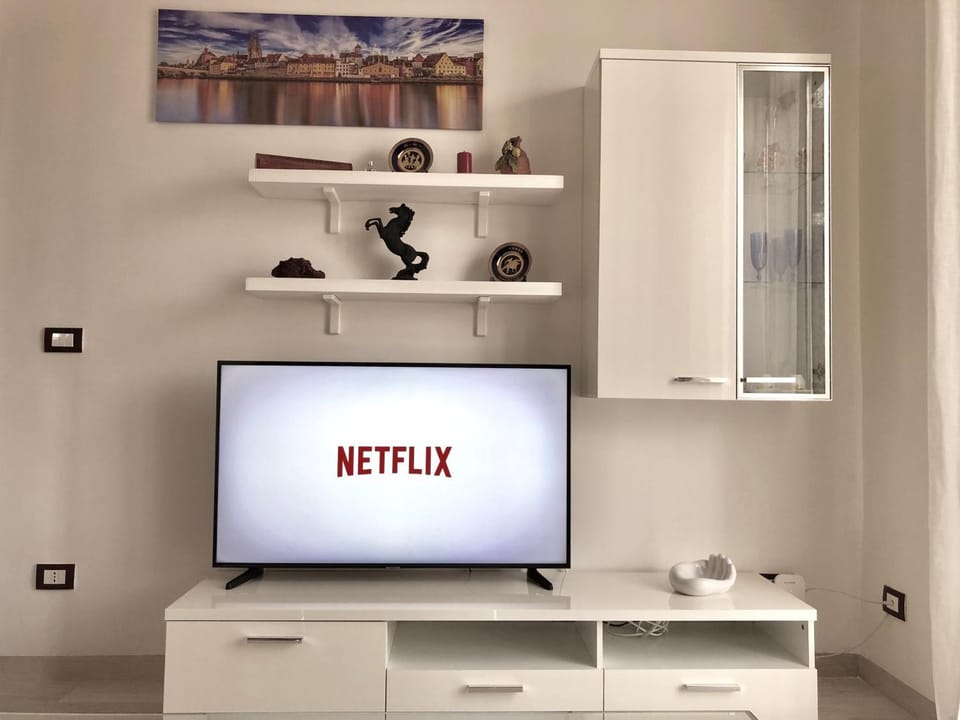 TV and multimedia, Evening entertainment