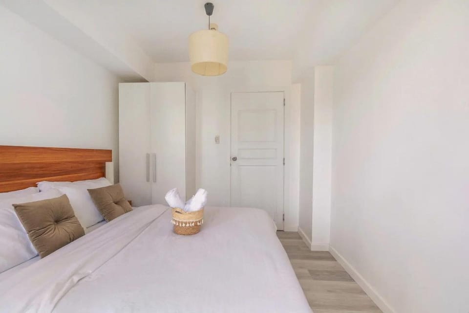Bed, Photo of the whole room, Bedroom, towels, wardrobe