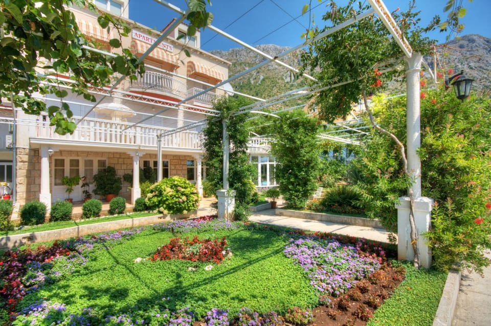 Facade/entrance, Garden view