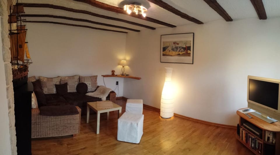 TV and multimedia, Living room, Photo of the whole room, Seating area