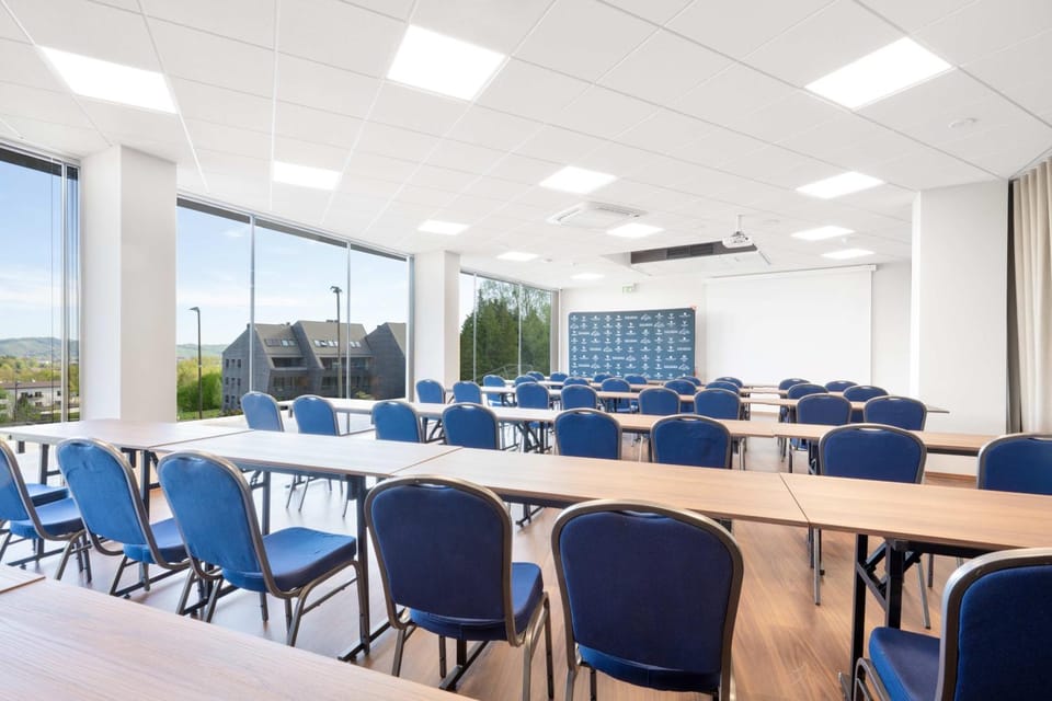 Meeting/conference room
