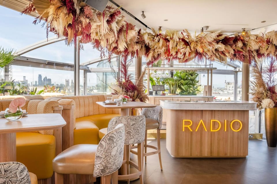 Restaurant/places to eat, View (from property/room), Lounge or bar, Dining area