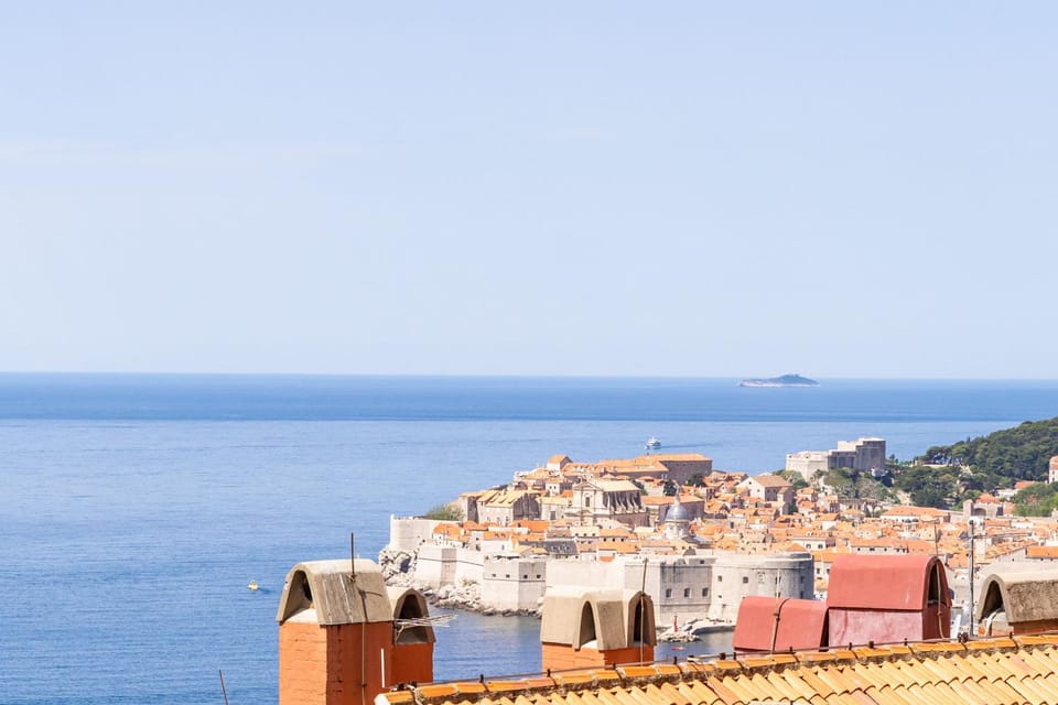 City view, Sea view