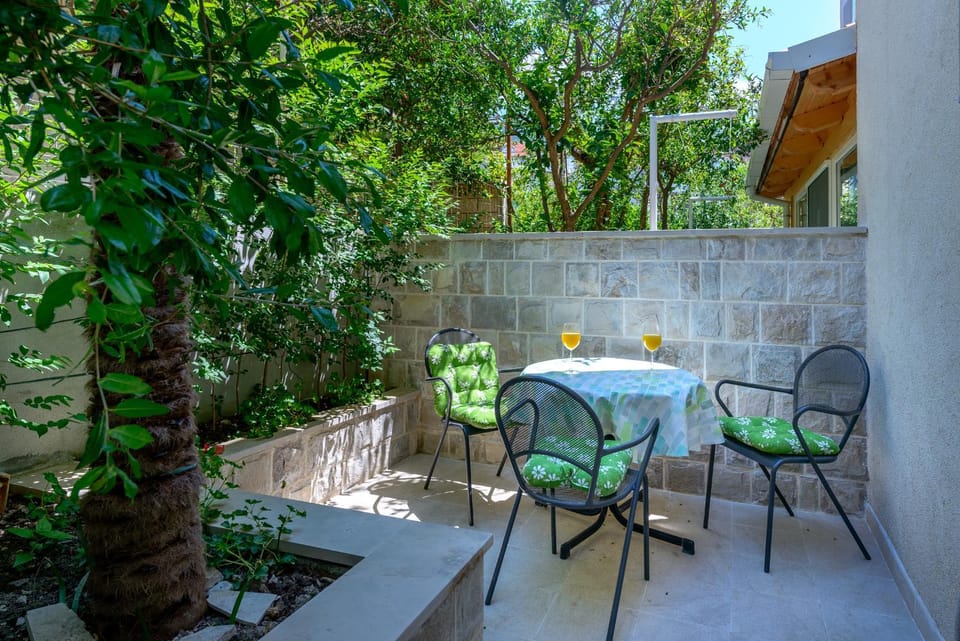 Villa Ive Apartment in Srebreno