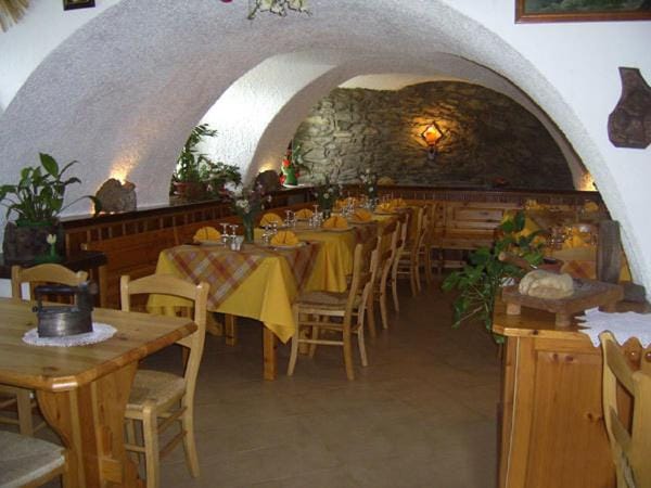 Agriturismo Lo Ratelé Farm Stay in Aosta Valley, Italy