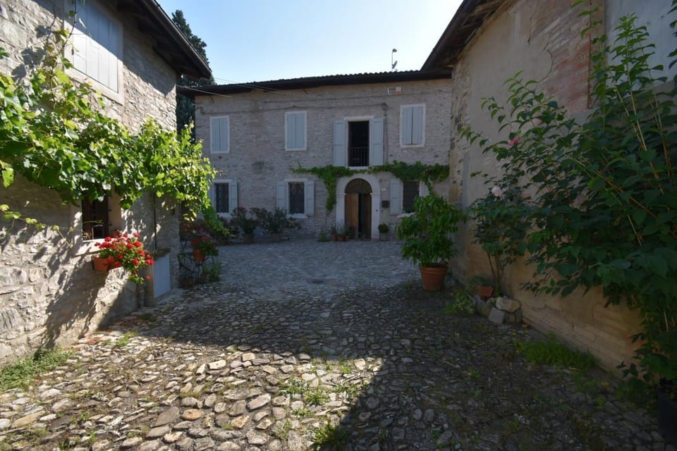 Locanda SottolaLuna Inn in Emilia-Romagna