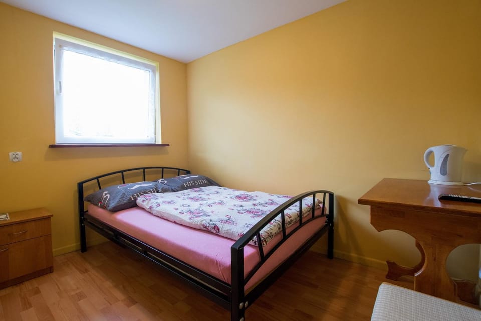 Bed, Photo of the whole room, Area and facilities