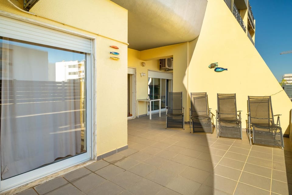 Meia Praia Terrace Apartment in Lagos