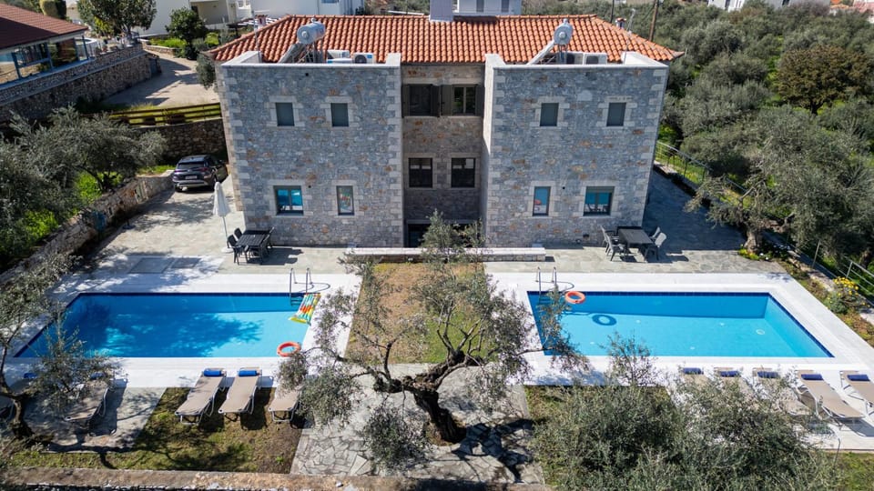 Property building, Spring, Day, Bird's eye view, Pool view, Swimming pool, sunbed
